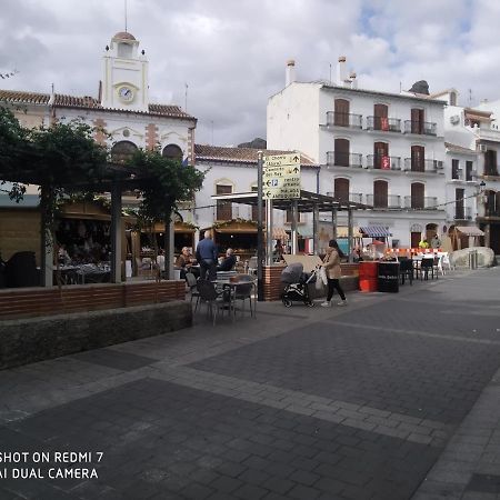 alojamiento alora Castillo árabe y museo Exterior foto